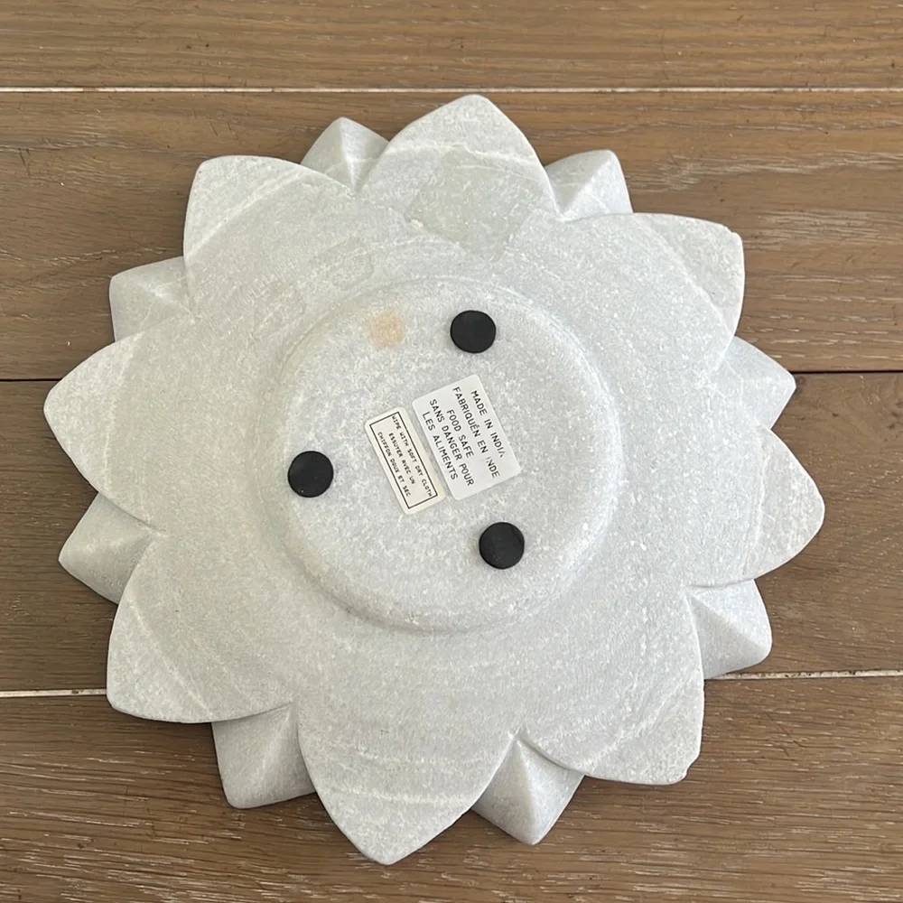 Gorgeous genuine white marble lotus flower plate dish decorative object 11” - Picture 5 of 13